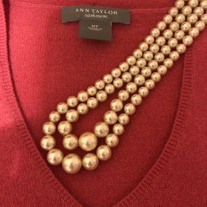 Ann Taylor Beautiful Cashmere Sweater 🧶